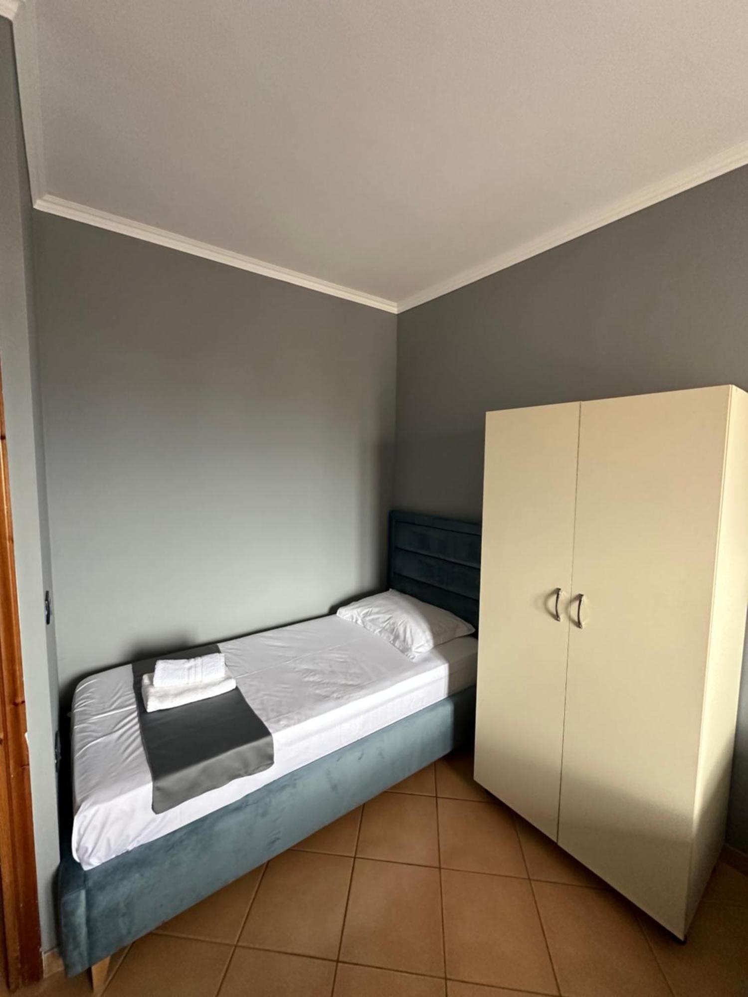 סרנדה Olivias Apartments City Center מראה חיצוני תמונה