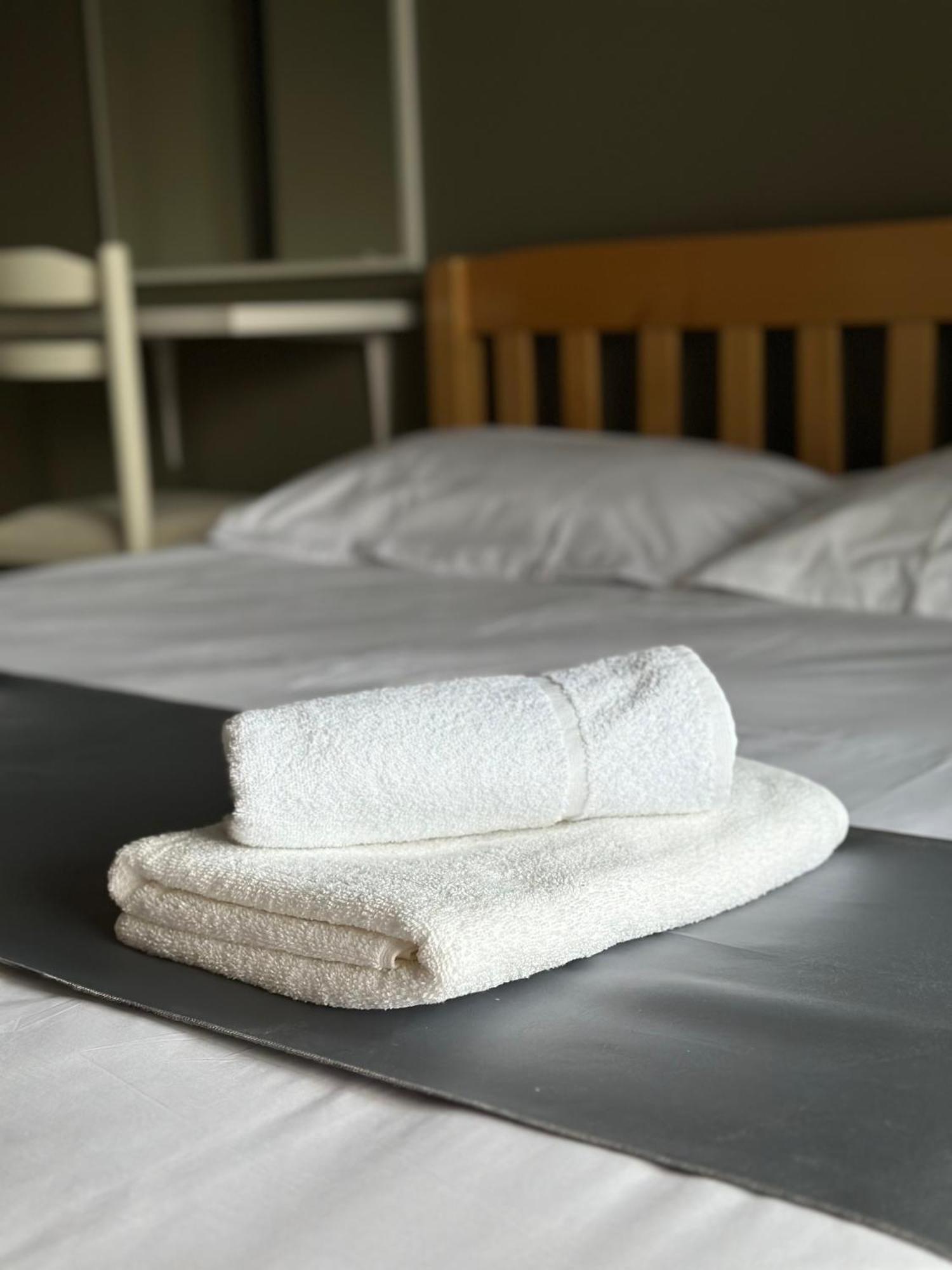 סרנדה Olivias Apartments City Center מראה חיצוני תמונה