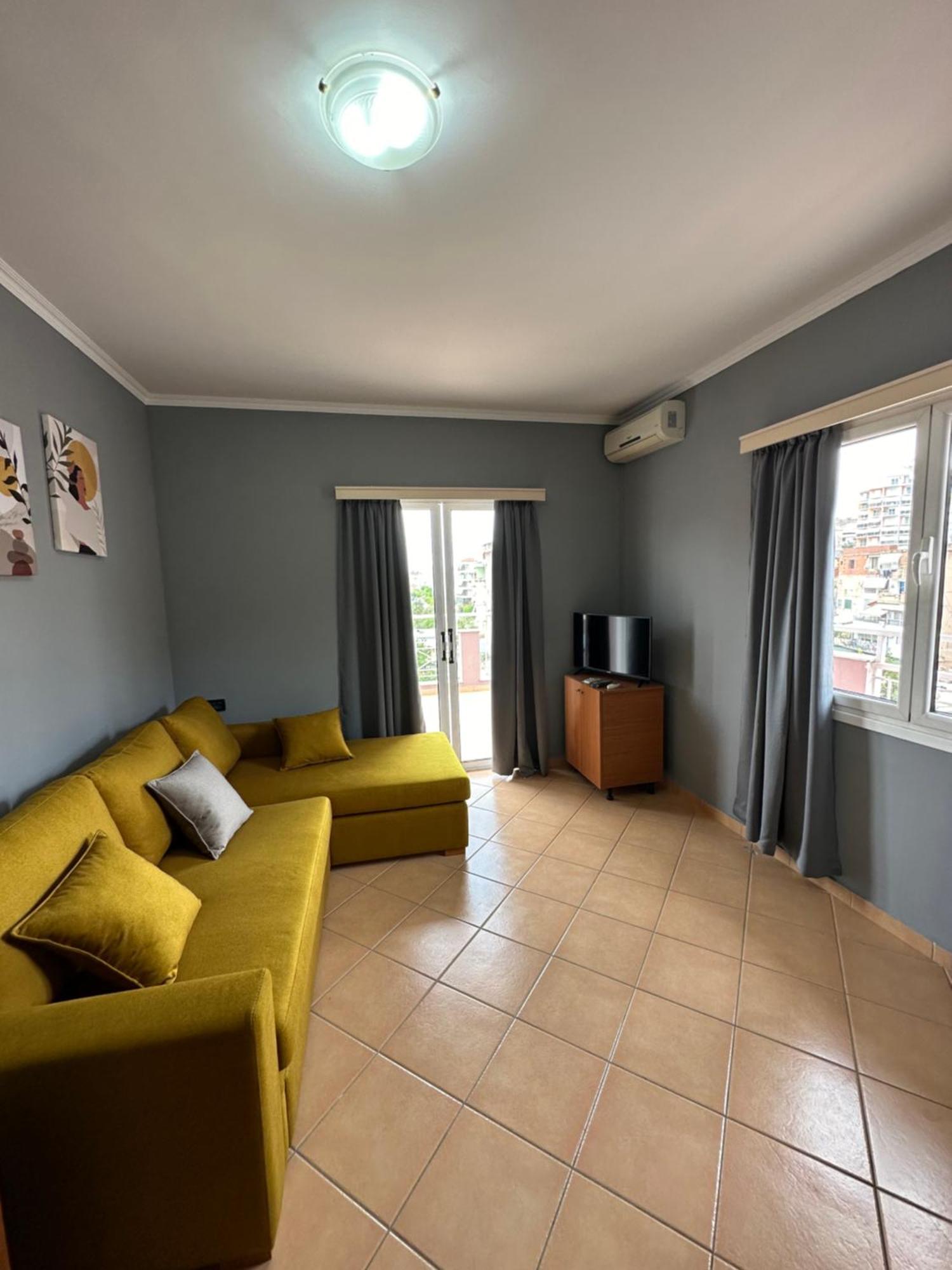 סרנדה Olivias Apartments City Center מראה חיצוני תמונה