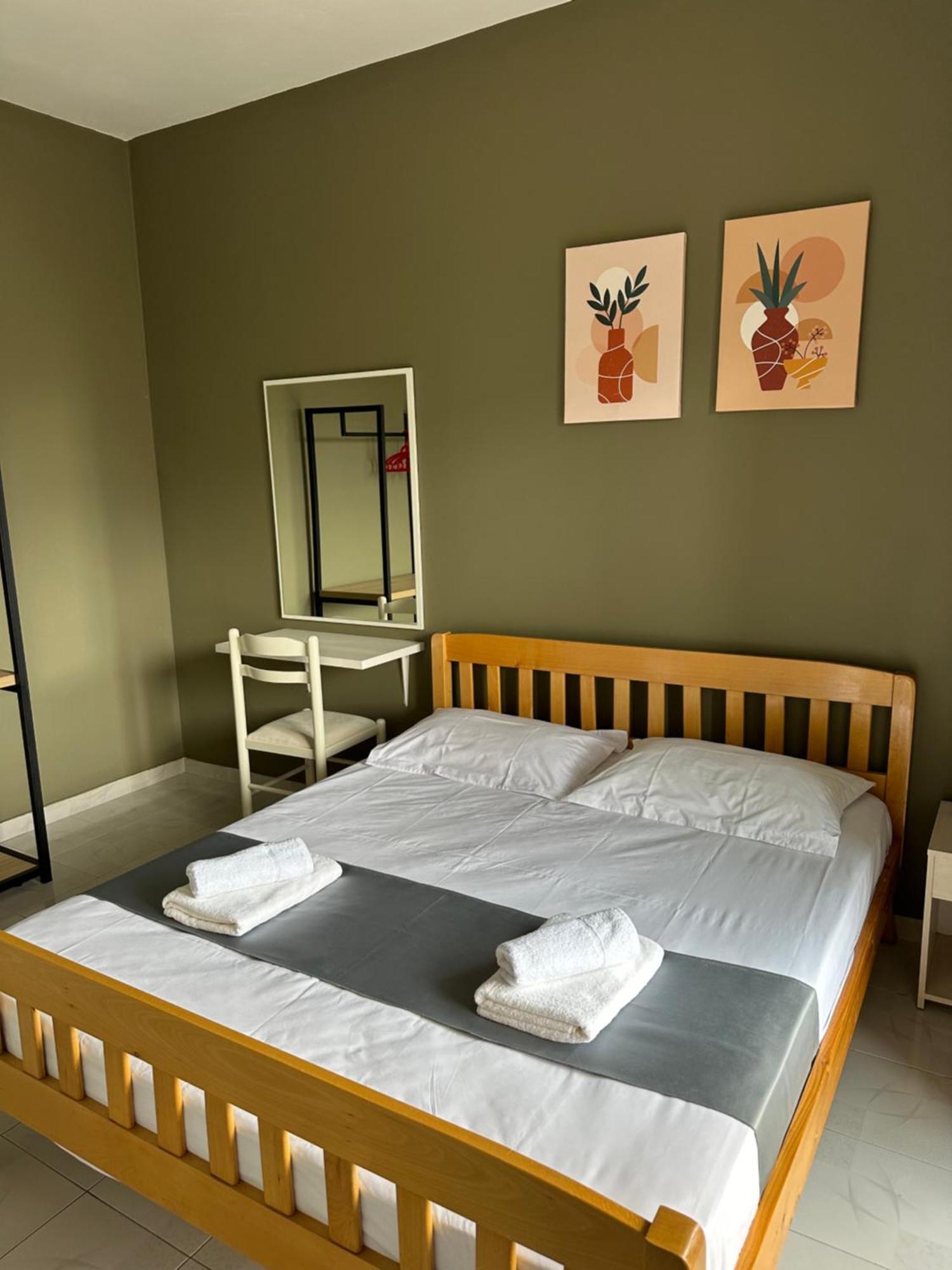 סרנדה Olivias Apartments City Center מראה חיצוני תמונה