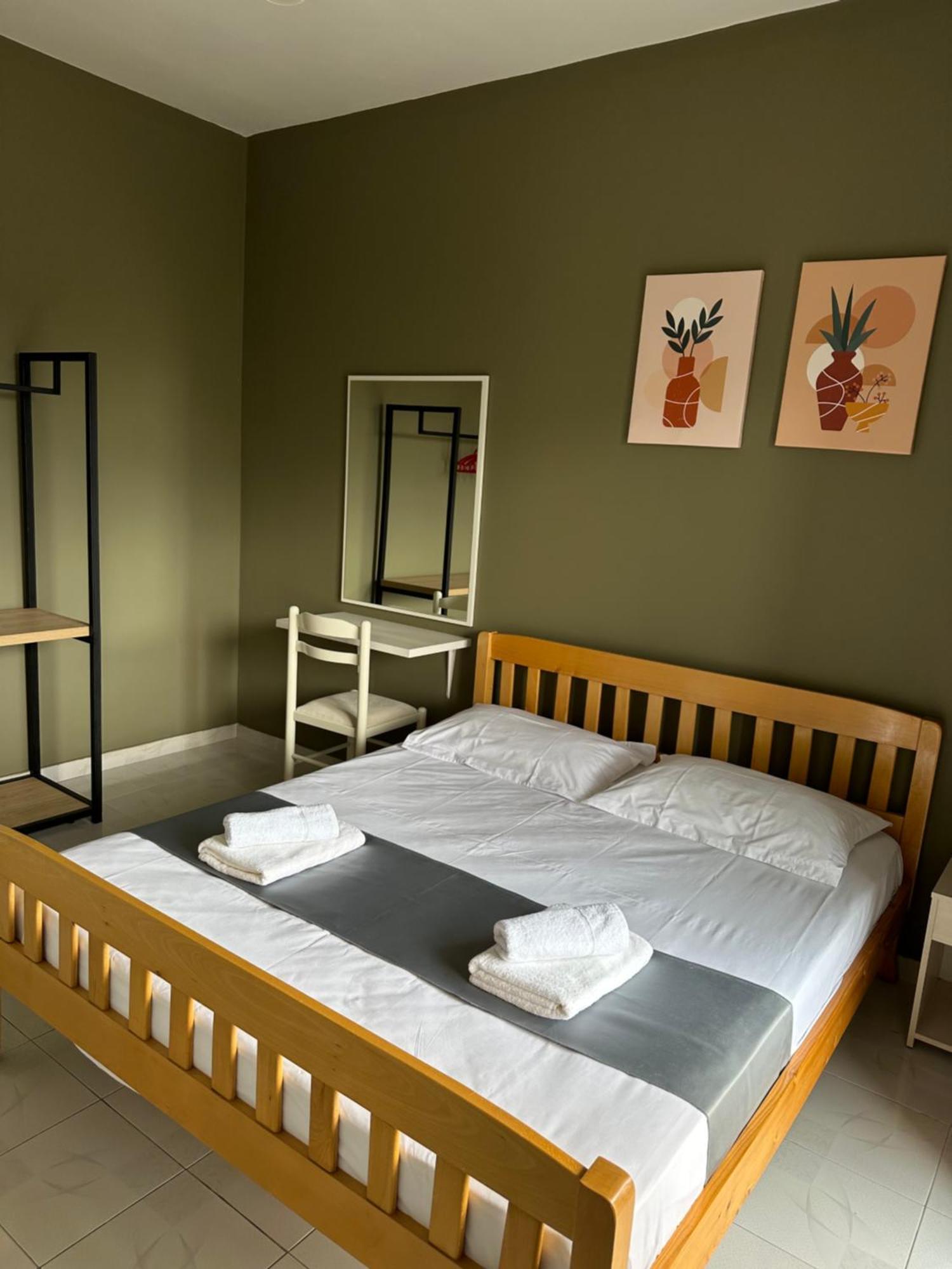 סרנדה Olivias Apartments City Center מראה חיצוני תמונה